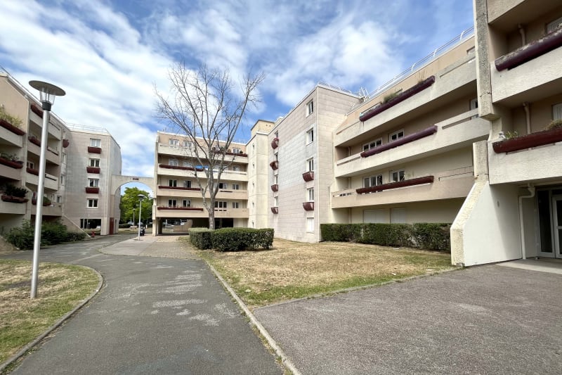 Appartement F3 en location à Saint-Aubin-lès-Elbeuf - Image 2