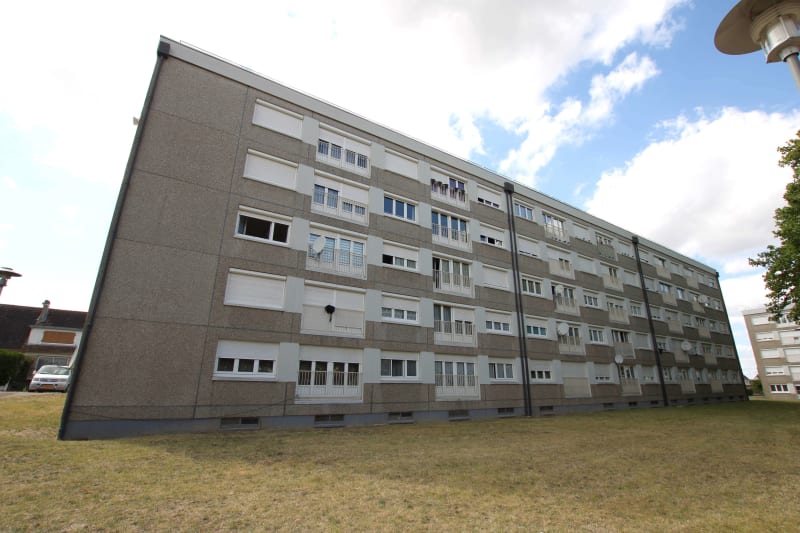 Grand appartement T4 en location à Saint-Étienne-du-Rouvray - Image 2