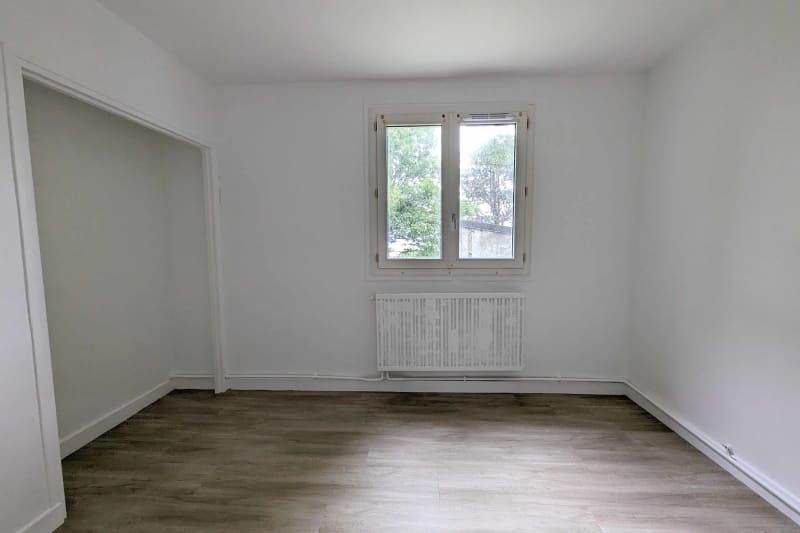 À louer : appartement T4 à Saint-Valéry-en-Caux - Image 5