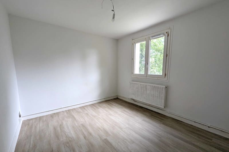 À louer : appartement T4 à Saint-Valéry-en-Caux - Image 6