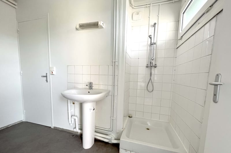 Appartement T4 en location à Sotteville-lès-Rouen dans le quartier des Bruyères - Image 4