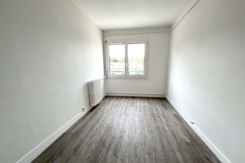 Appartement T4 en location à Sotteville-lès-Rouen dans le quartier des Bruyères - Image 6