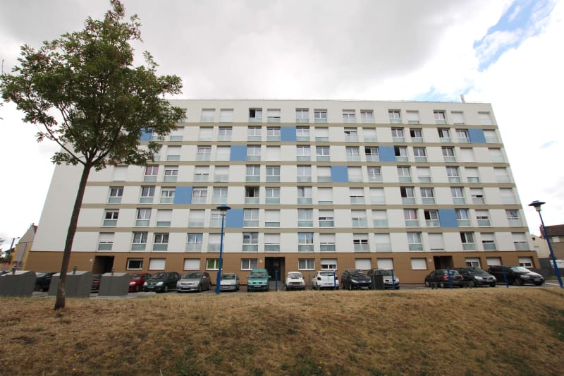 À Sotteville-lès-Rouen : location appartement 5 pièces - Image 1