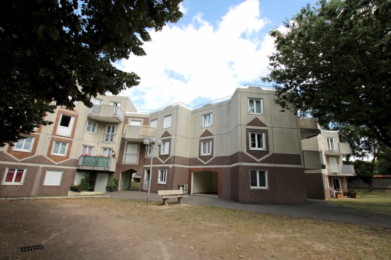 Appartement 3 pièces dans une résidence proche du parc du Madrillet à Sotteville-lès-Rouen - Image 1