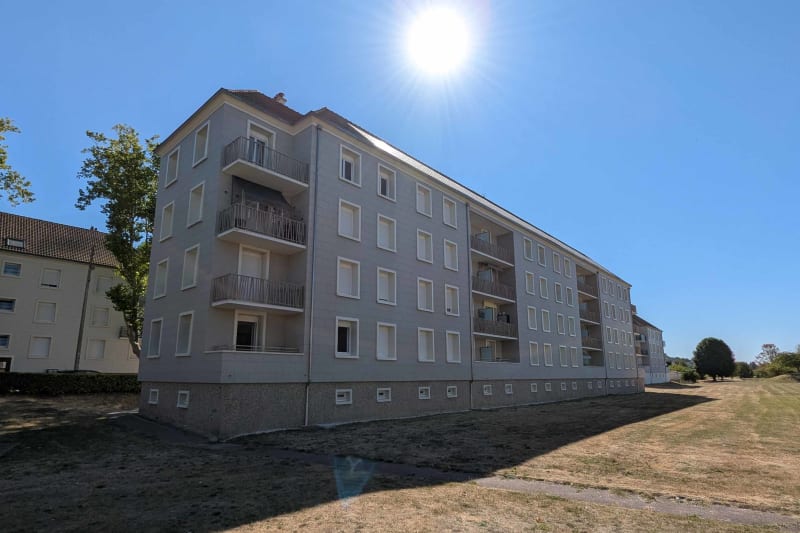 Location appartement T3 au Trait, près de la mairie - Image 1
