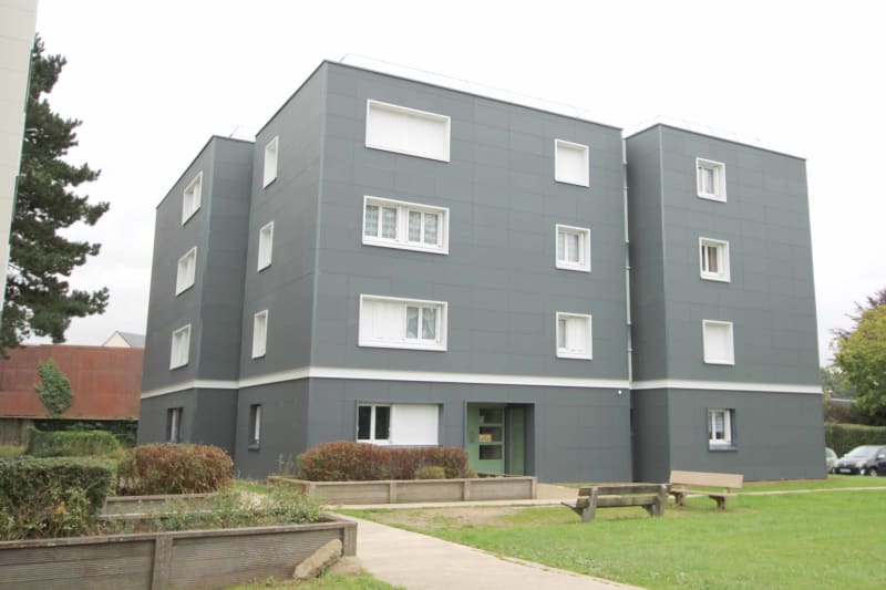 À Yébleron : location T3 appartement - Image 1